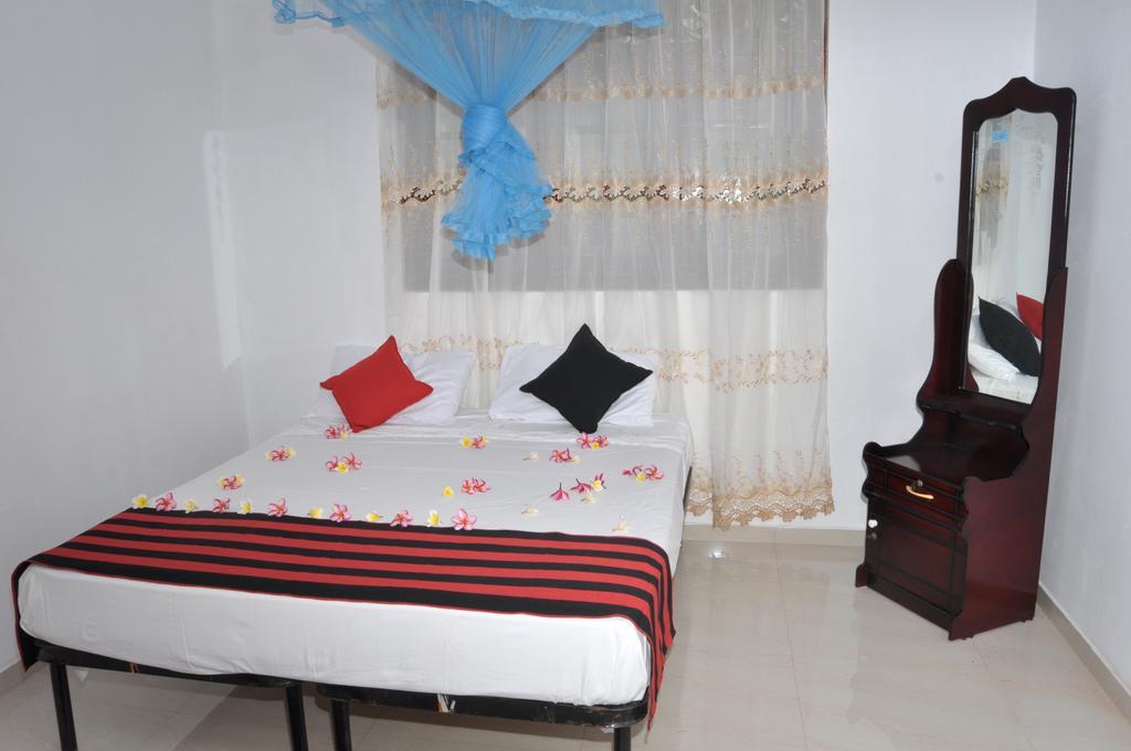 TMS Beach House Negombo Exterior foto