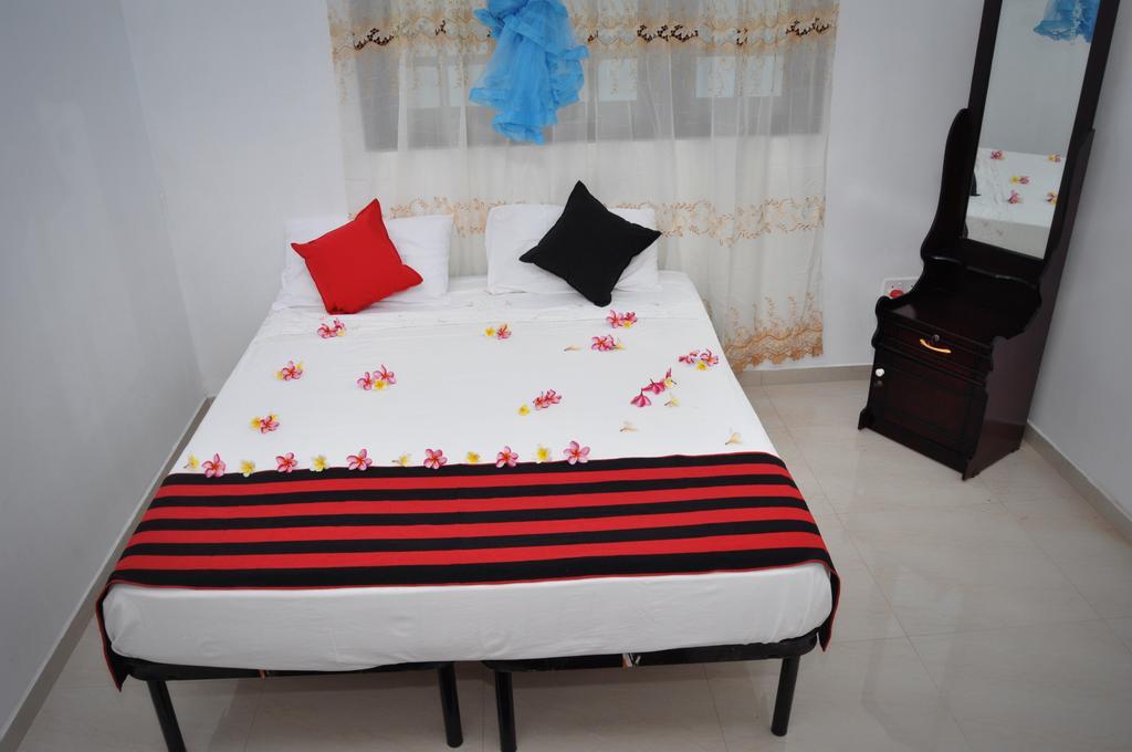 TMS Beach House Negombo Exterior foto